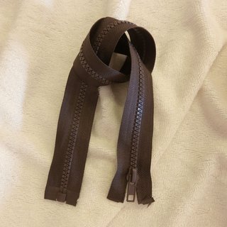 Teilbarer Reiverschluss - Profilreiverschluss 50 cm braun